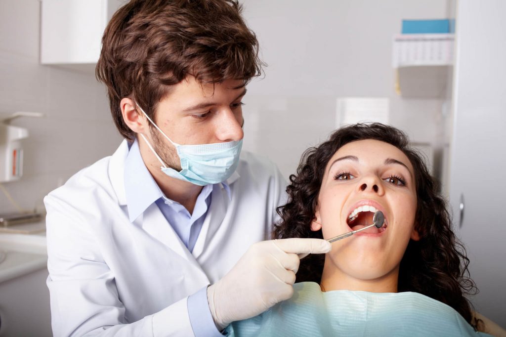 who is the best dentist roosevelt wa?